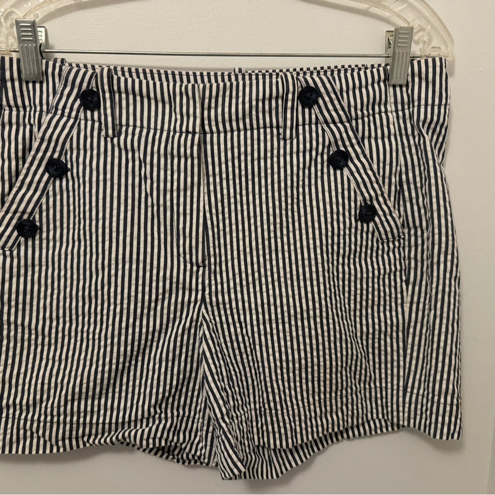 Sandro size 10 striped seersucker shorts